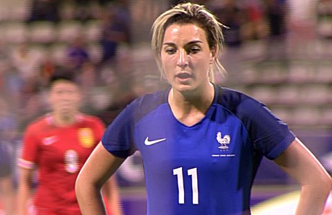 En réussissant son pénalty contre la Chine, Claire Lavogez a permis à la France d'augmenter son total d'un demi-point. 