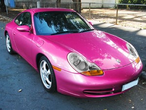 Un étron plus cher qu’une Porsche rose